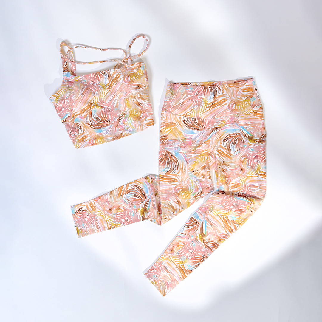 上下セット】カラフルフェザー セットアップ |イージーヨガ通販