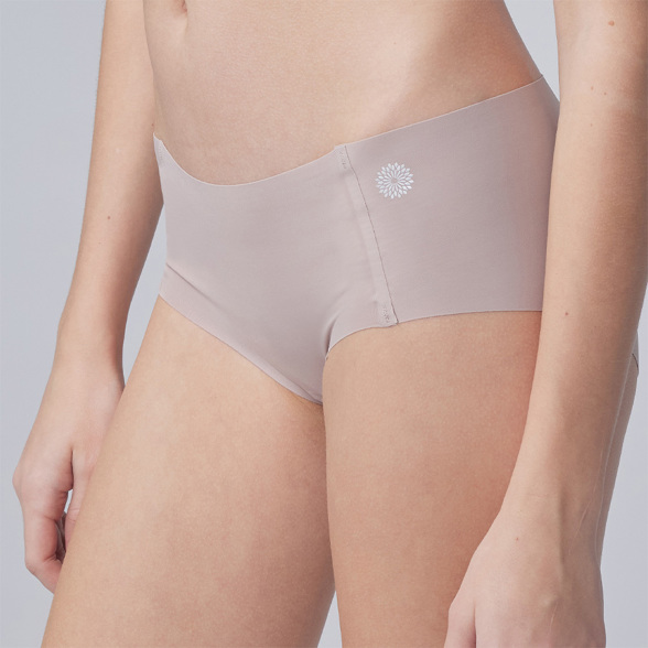 イージーヨガシームレススリムパンツ　新品 イージーヨガシームレススリムパンツ 新品