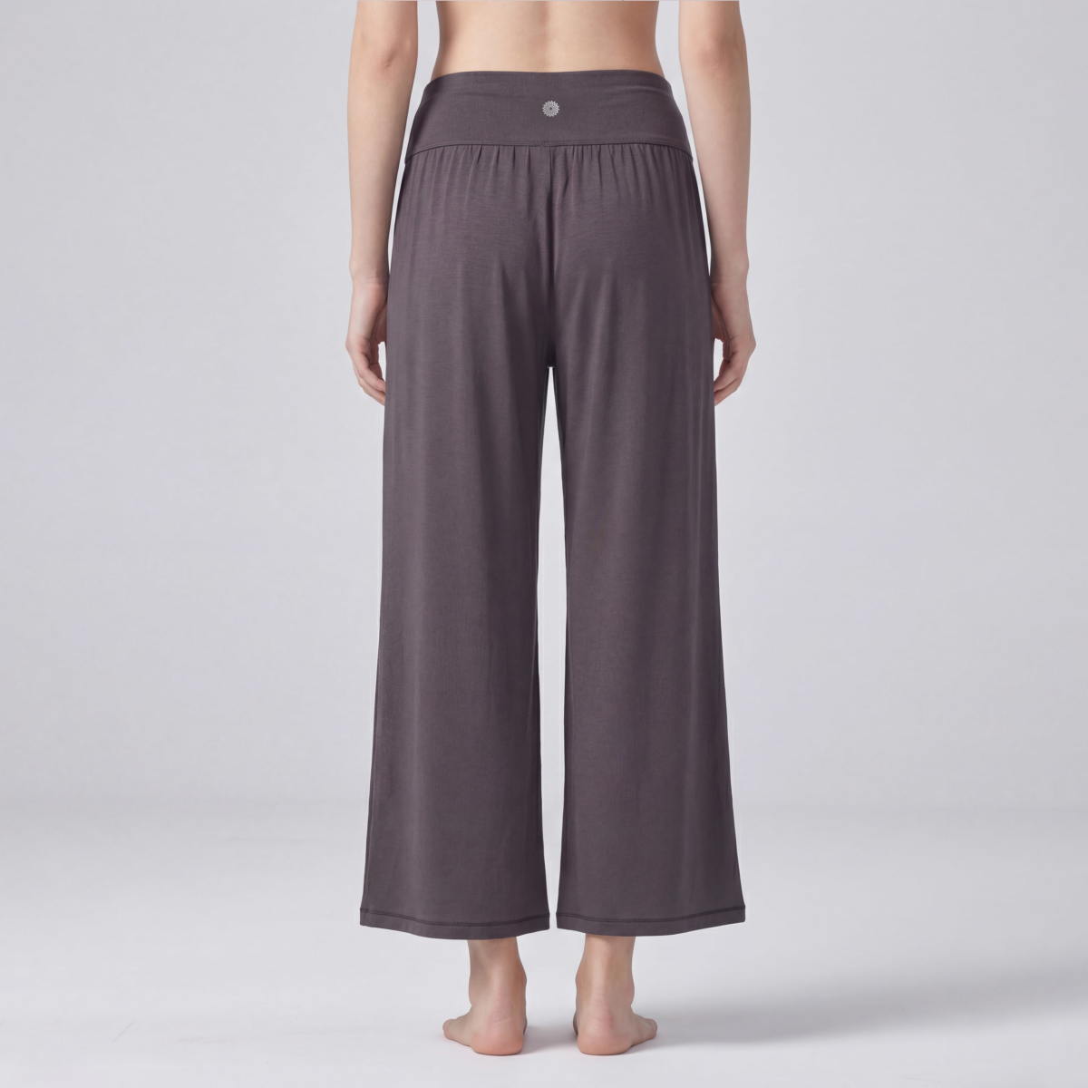 予約】ハイライズエラスティックフレアパンツ／ダークグレー |イージー