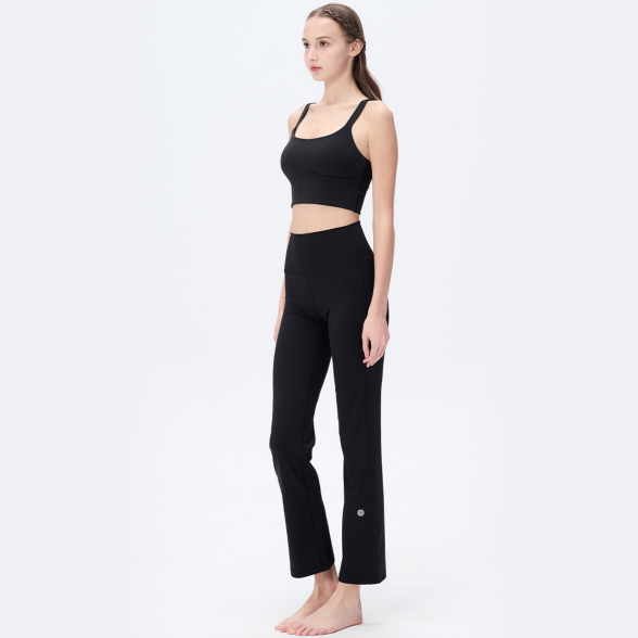 SALE 30%OFF】モダンクロップドタンク／ブラック |イージーヨガ通販