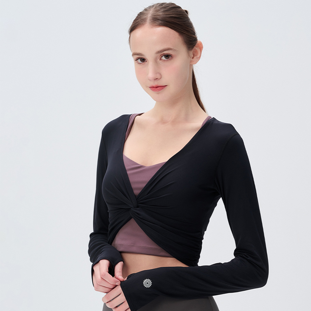 ビウィッチドロングスリーブ／ブラック |イージーヨガ通販