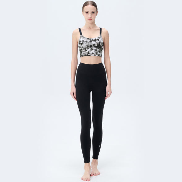 easyoga イージーヨガ レギンス チュミーコアパンツ lululemon 美しさの限界に挑戦し続ける！定番レギンス3型 | イージーヨガ