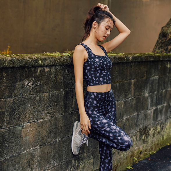 Uシェイプスムースクロップドタンク／パープルスポッテッド |イージー