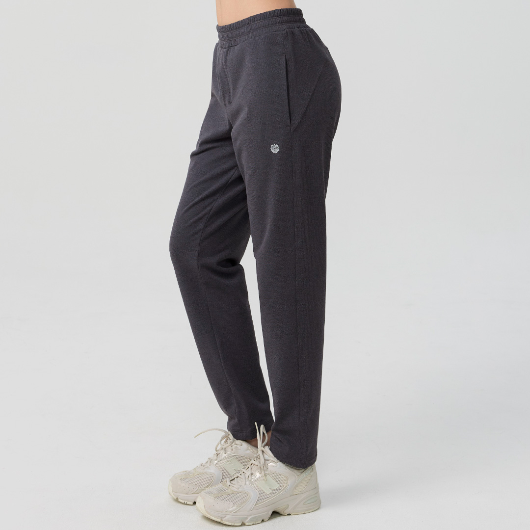 eas yoga チャミーコアパンツ S/4サイズ グレープ フリースアドーンパンツ／ダークグレー |イージーヨガ通販